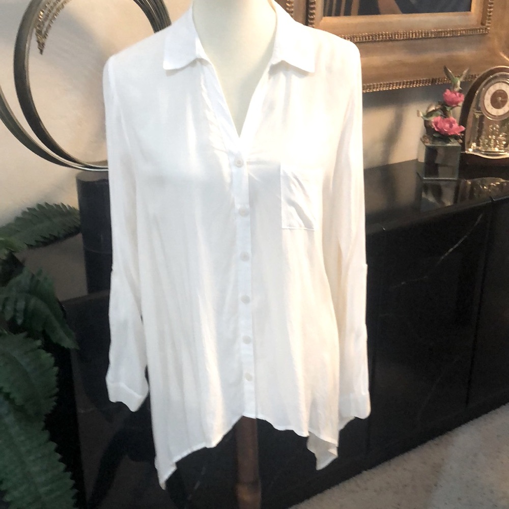 SZ M NEW STYLE BLOUSE. ACTIVE LADIES